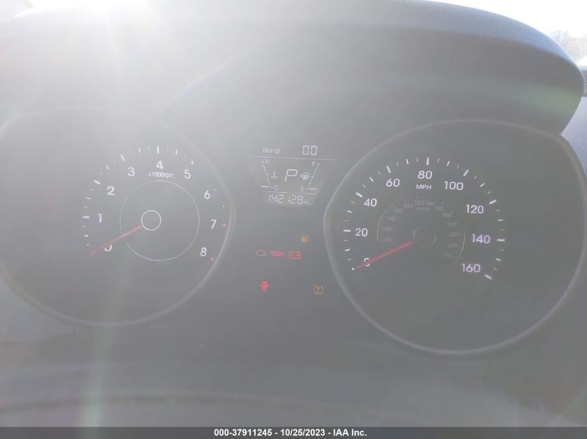 2015 HYUNDAI ELANTRA SE - 5NPDH4AE8FH583120
