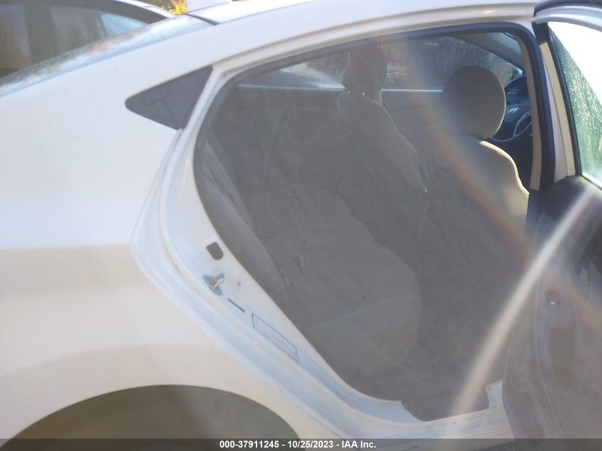 2015 HYUNDAI ELANTRA SE - 5NPDH4AE8FH583120