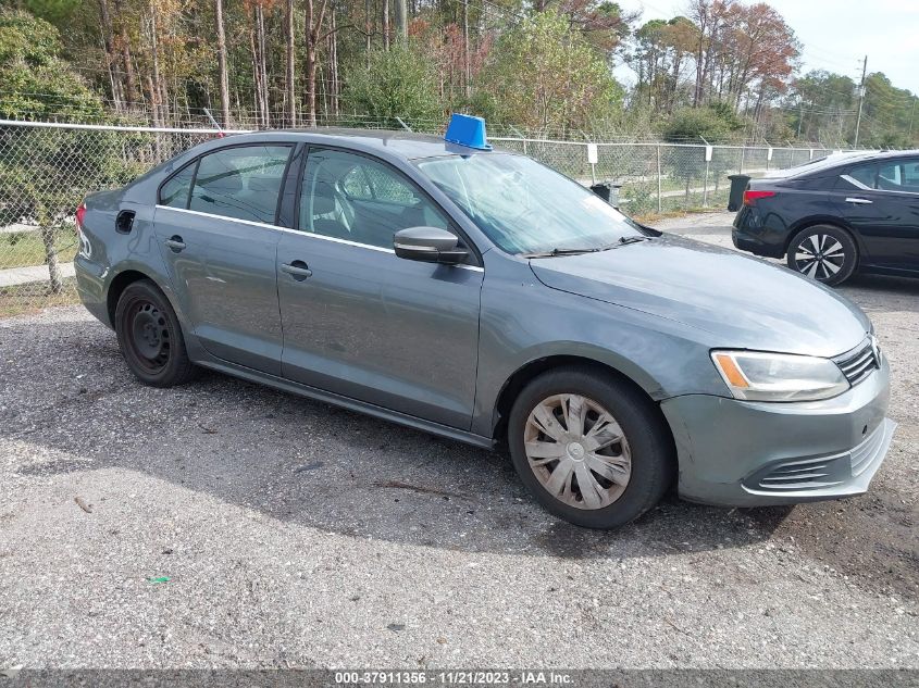 2013 VOLKSWAGEN JETTA SEDAN SE - 3VWDX7AJ2DM384795