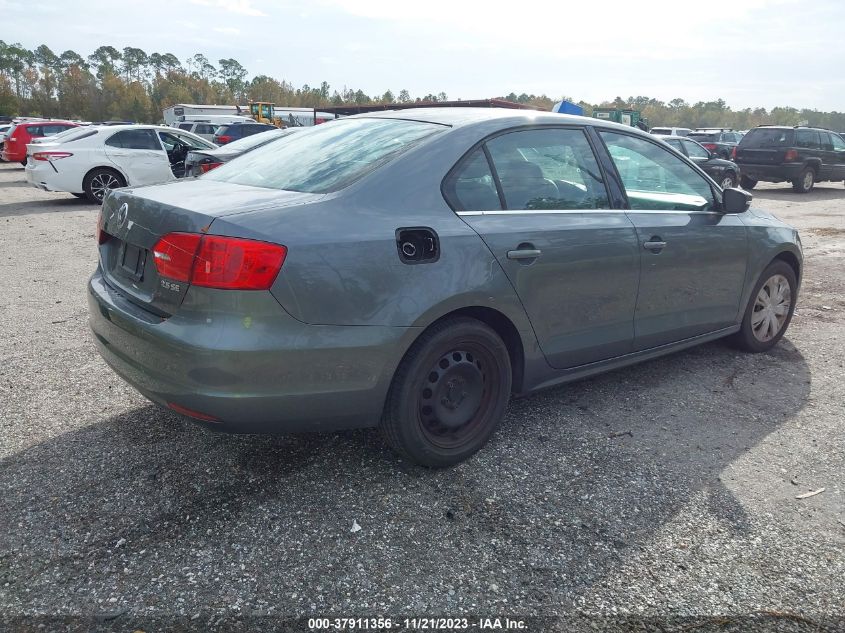 2013 VOLKSWAGEN JETTA SEDAN SE - 3VWDX7AJ2DM384795