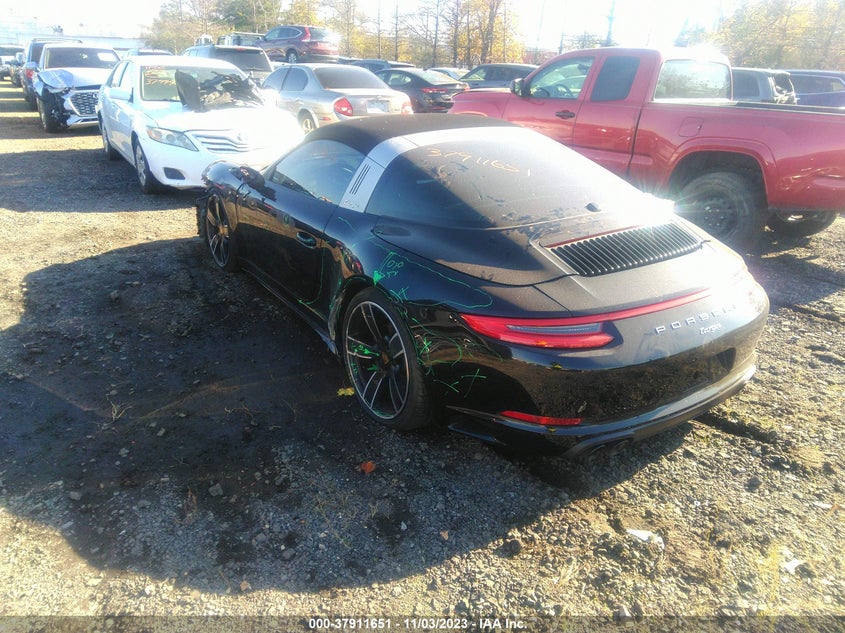 VIN WP0BA2A95HS132220 2017 PORSCHE 911 4