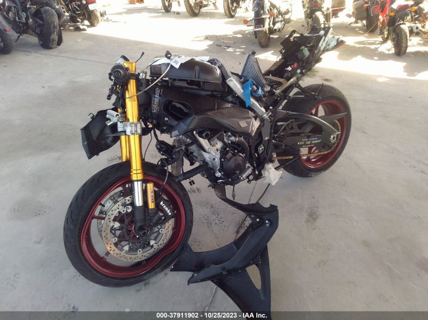 2020 SUZUKI GSX-R1000 R - JS1DM11H6L7100285