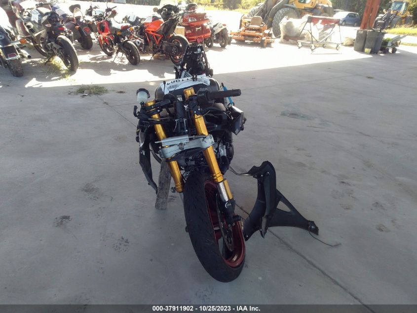 2020 SUZUKI GSX-R1000 R - JS1DM11H6L7100285