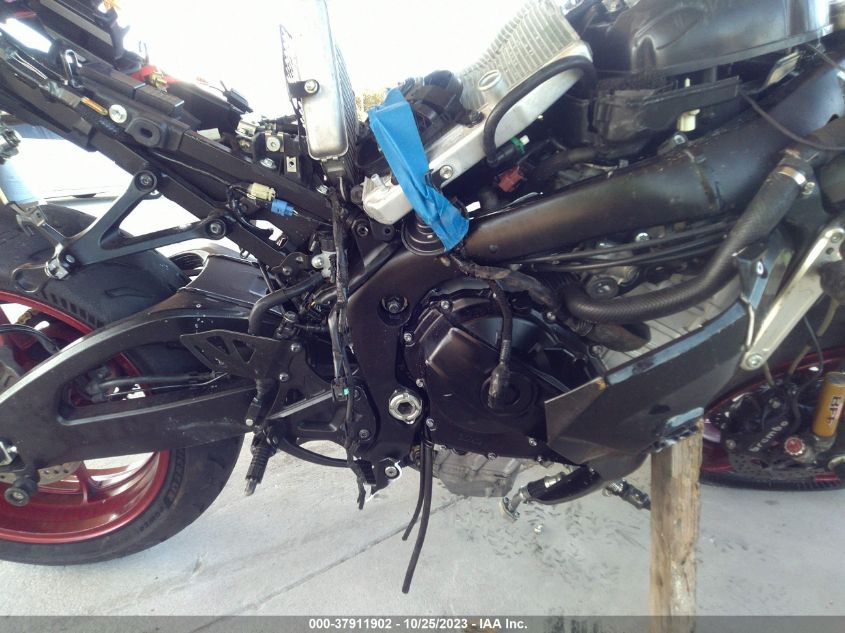2020 SUZUKI GSX-R1000 R - JS1DM11H6L7100285