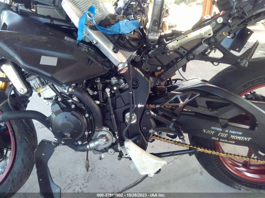 2020 SUZUKI GSX-R1000 R - JS1DM11H6L7100285