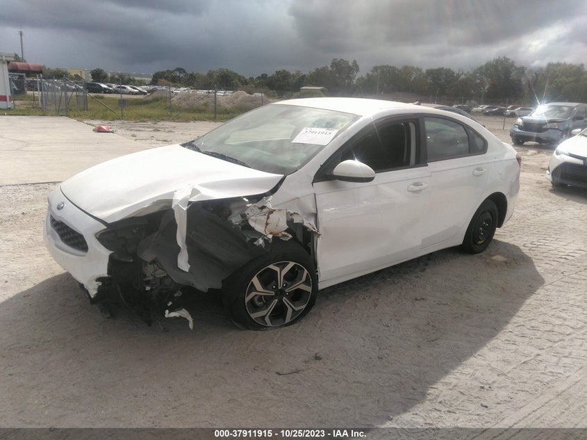 VIN 3KPF24AD9ME358501 2021 KIA FORTE LXS