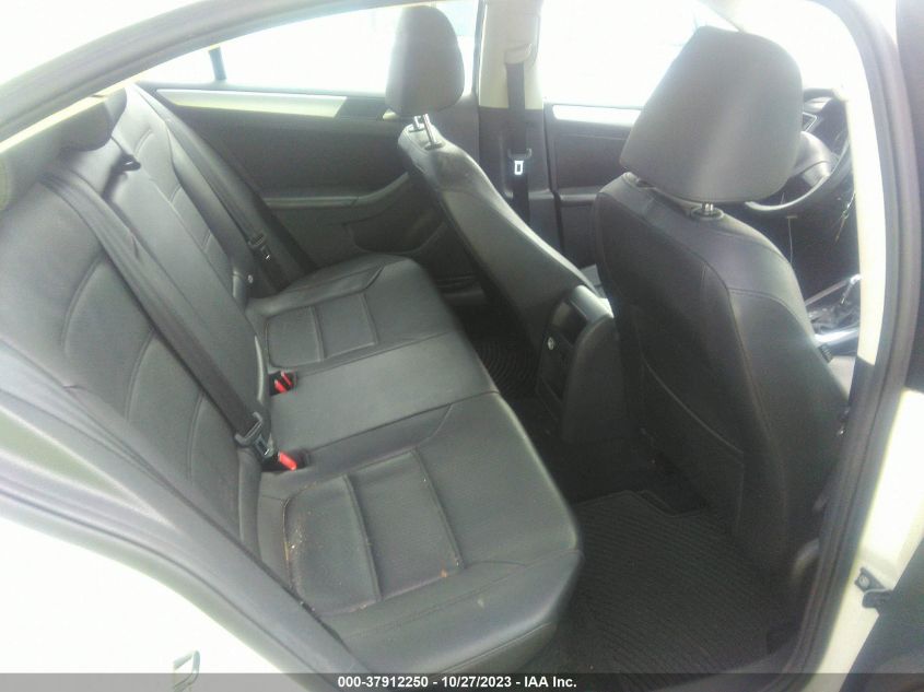 2013 VOLKSWAGEN JETTA SEDAN SE W/CONVENIENCE/SUNROOF 3VWDX7AJ7DM377986