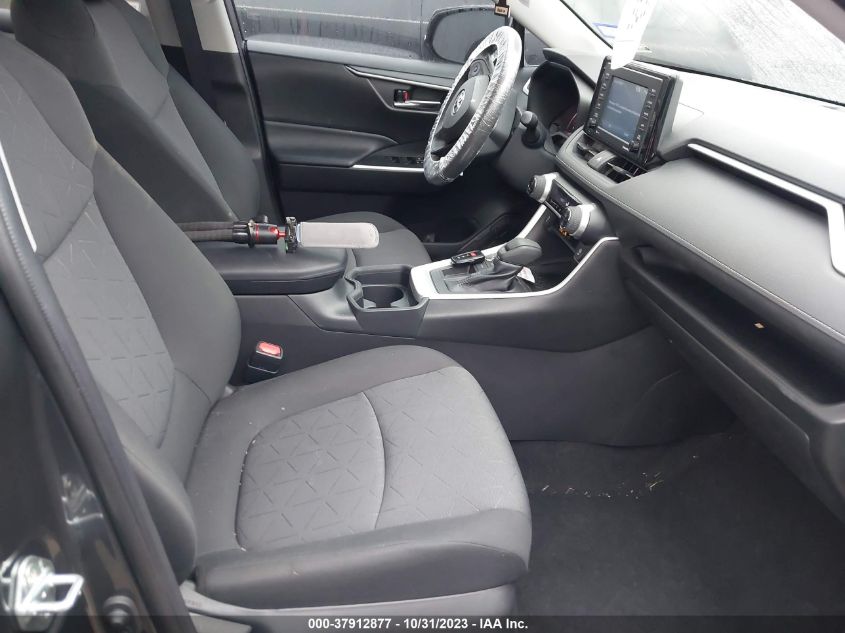 2020 TOYOTA RAV4 XLE - 2T3W1RFV7LW073736
