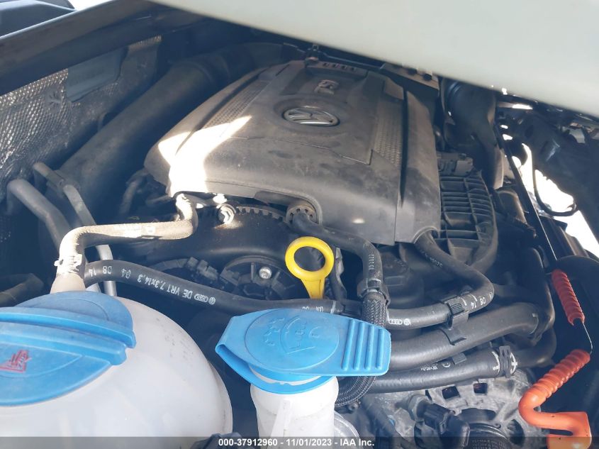 2014 VOLKSWAGEN BEETLE 1.8T - 3VW517AT6EM818855