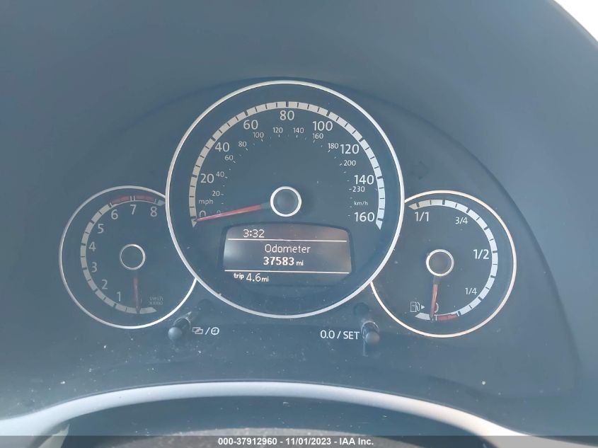 2014 VOLKSWAGEN BEETLE 1.8T - 3VW517AT6EM818855