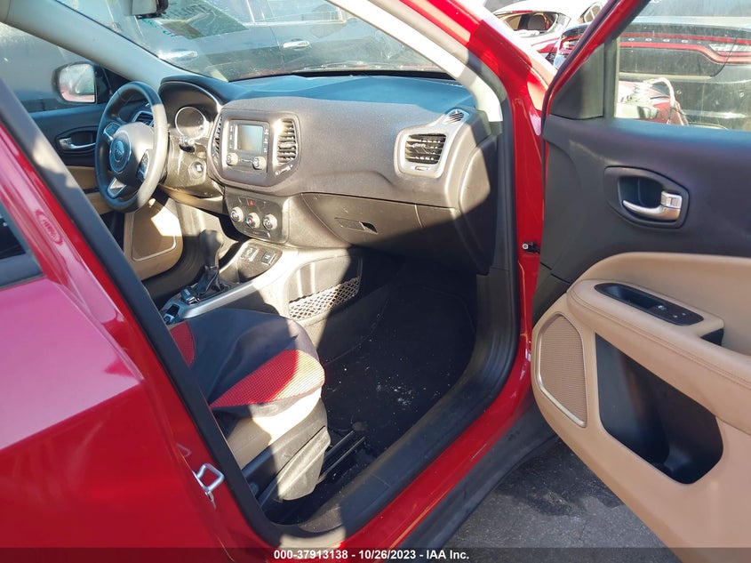 VIN 3C4NJCAB0JT416168 2018 JEEP COMPASS SPORT