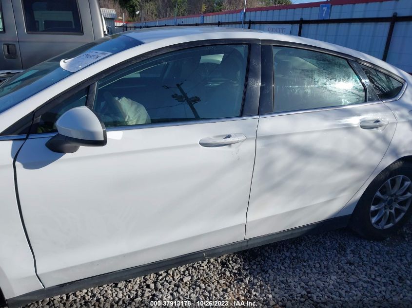 2016 FORD FUSION S - 3FA6P0G72GR323894