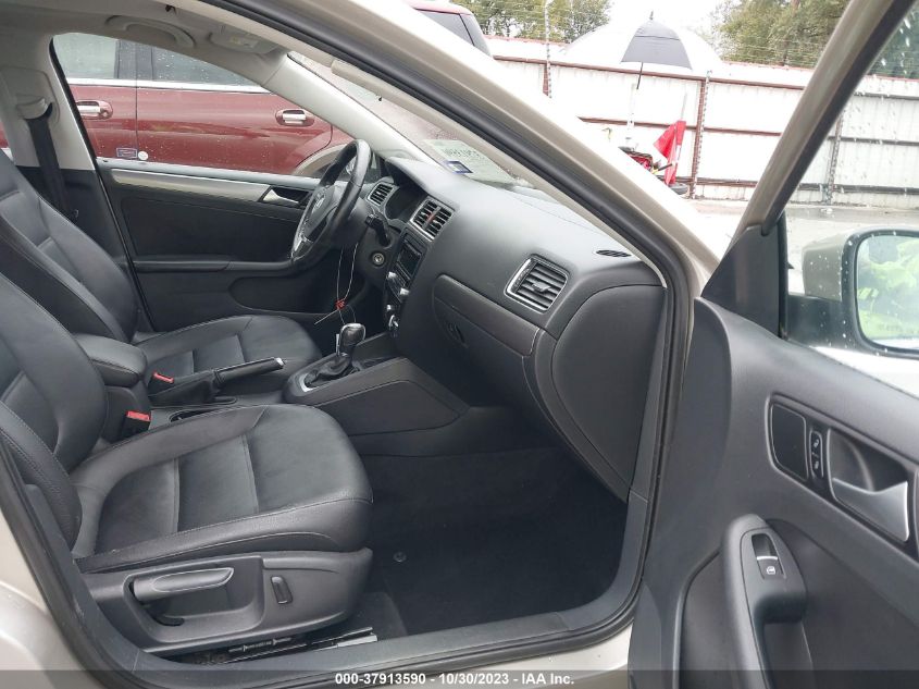 2013 VOLKSWAGEN JETTA SEDAN TDI 3VWLL7AJXDM285987