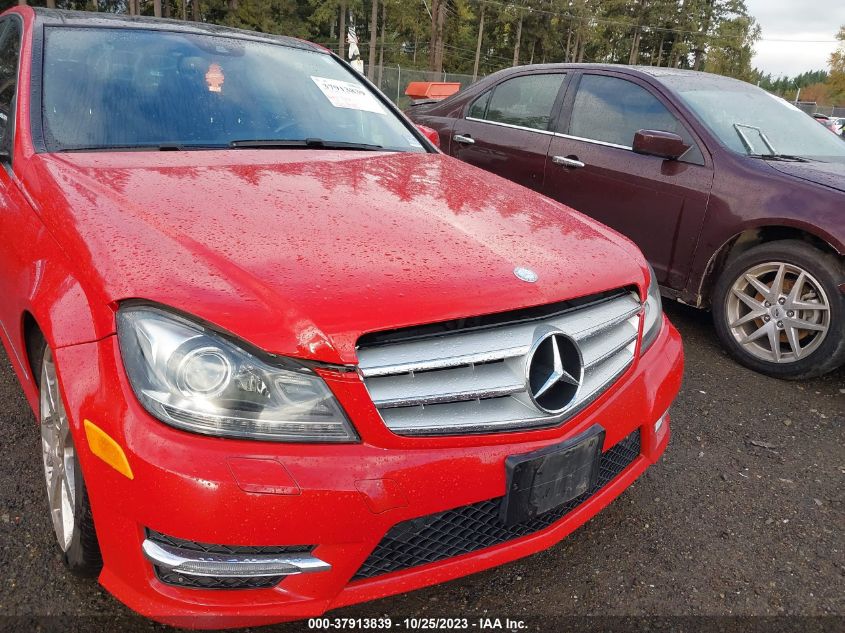 2013 MERCEDES-BENZ C-CLASS C 300 - WDDGF8AB4DG134637
