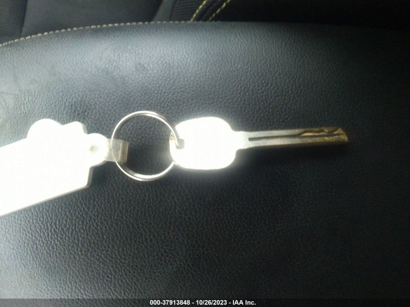 2015 KIA SOUL + - KNDJP3A52F7803761