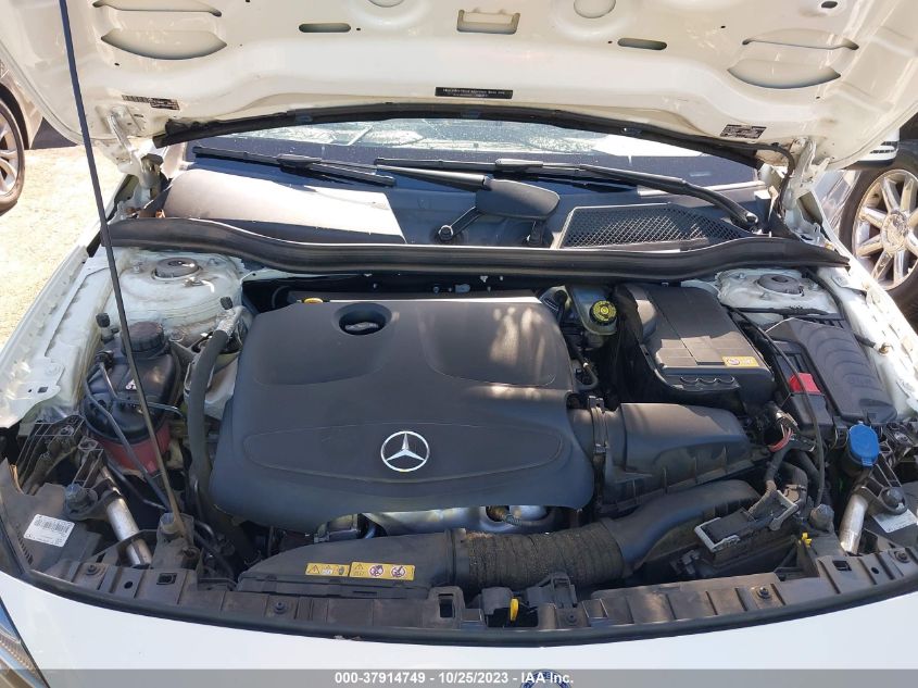2015 MERCEDES-BENZ GLA 250 WDCTG4GB6FJ124729