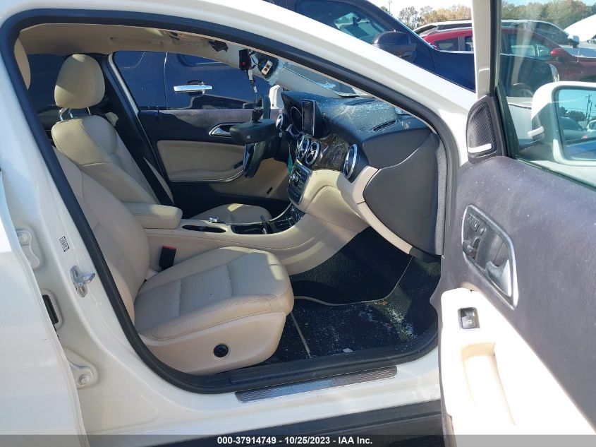 2015 MERCEDES-BENZ GLA 250 WDCTG4GB6FJ124729