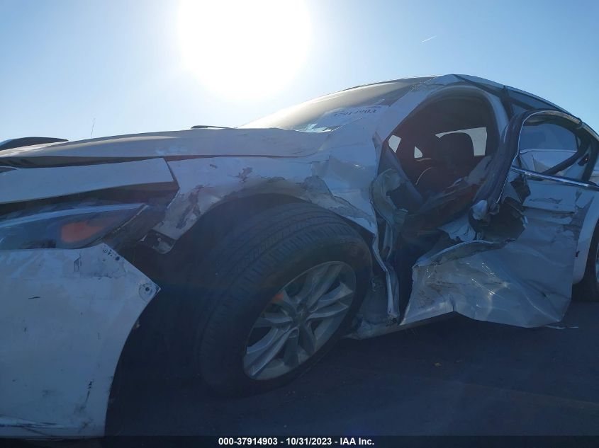 2018 CHEVROLET MALIBU LT - 1G1ZD5ST6JF180754