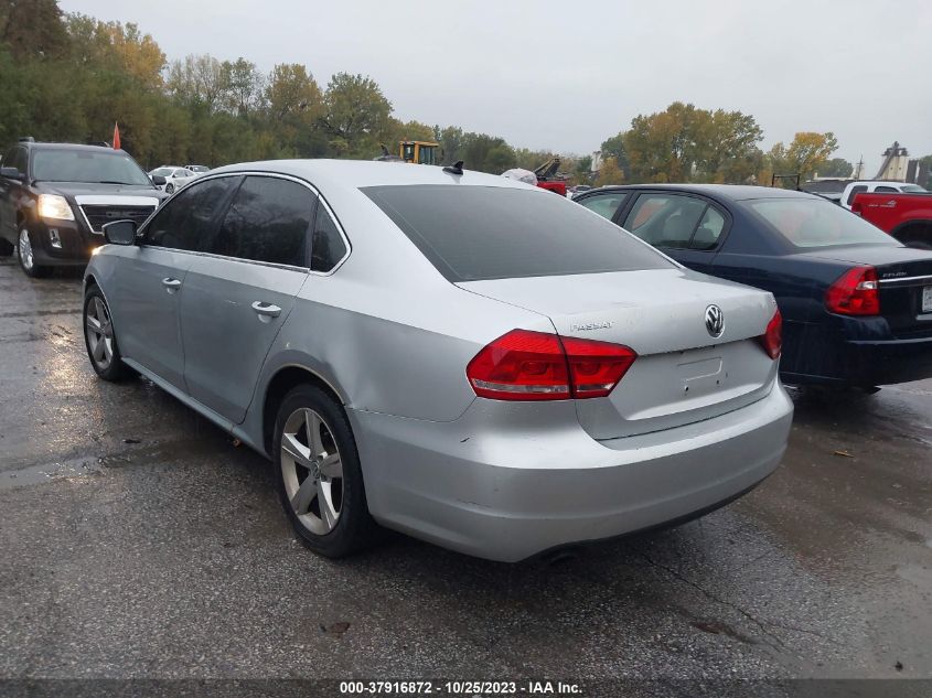 2013 VOLKSWAGEN PASSAT SE - 1VWBP7A37DC107571