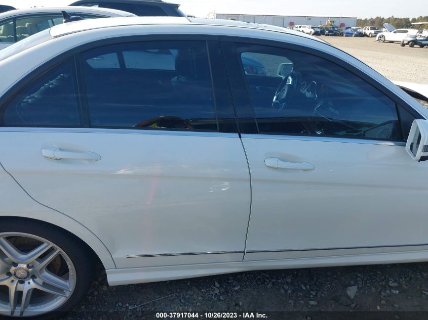 2014 MERCEDES-BENZ C 250 WDDGF4HB5EG223682