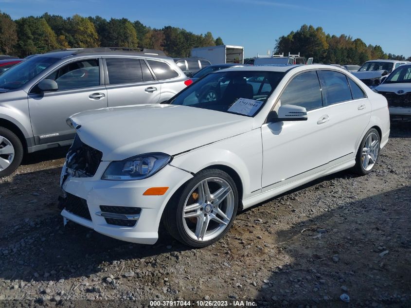 2014 MERCEDES-BENZ C 250 WDDGF4HB5EG223682