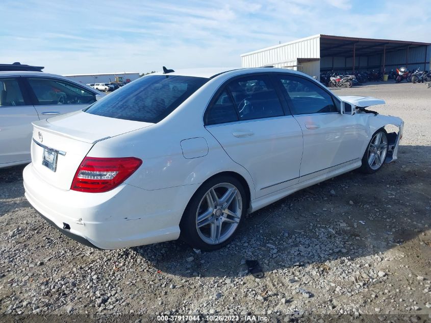2014 MERCEDES-BENZ C 250 WDDGF4HB5EG223682
