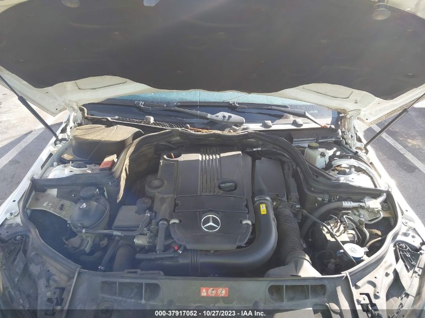 2013 MERCEDES-BENZ C 250 SPORT/LUXURY - WDDGF4HB7DA804845