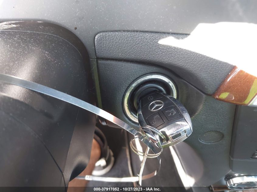 2013 MERCEDES-BENZ C 250 SPORT/LUXURY - WDDGF4HB7DA804845