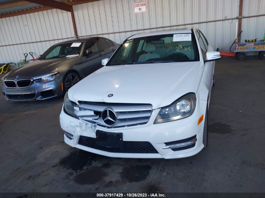 2013 MERCEDES-BENZ C 250 SPORT/LUXURY - WDDGF4HB4DA769374