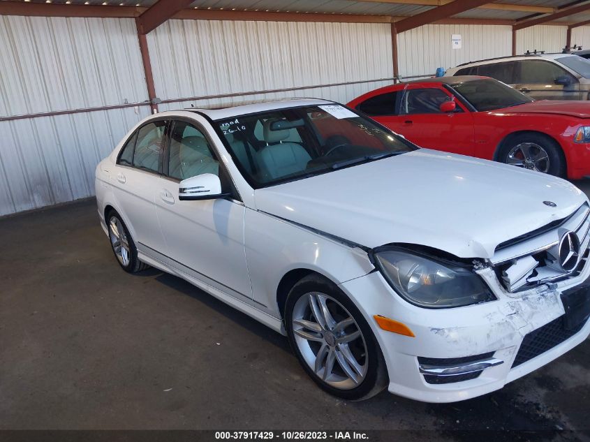 2013 MERCEDES-BENZ C 250 SPORT/LUXURY - WDDGF4HB4DA769374