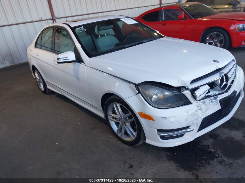 2013 MERCEDES-BENZ C 250 SPORT/LUXURY - WDDGF4HB4DA769374