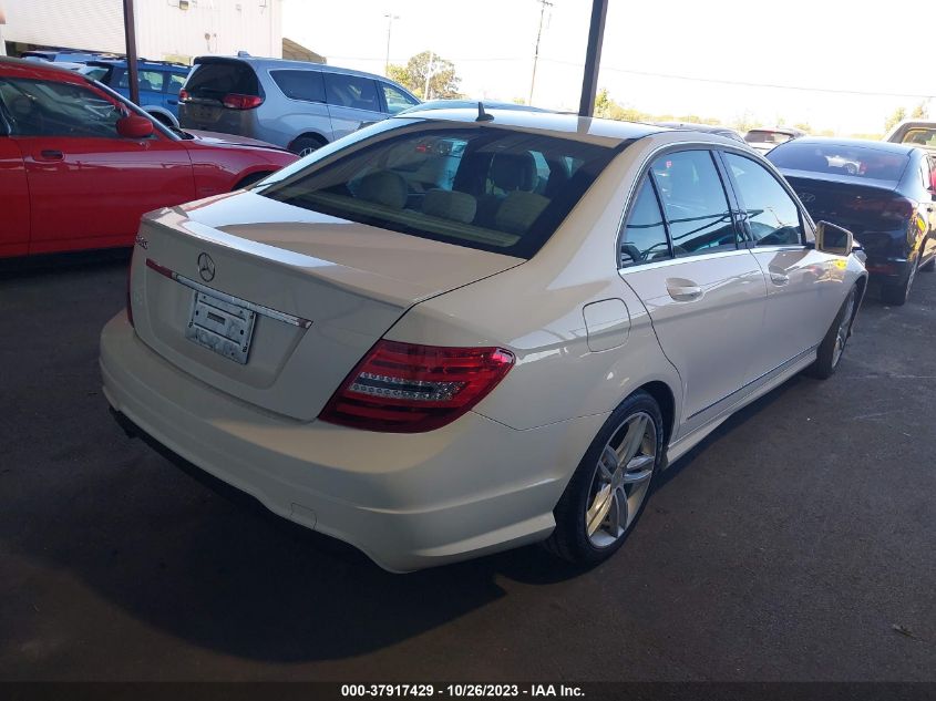 2013 MERCEDES-BENZ C 250 SPORT/LUXURY - WDDGF4HB4DA769374