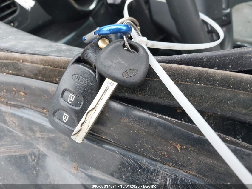 2013 KIA SORENTO LX - 5XYKTDA24DG346866