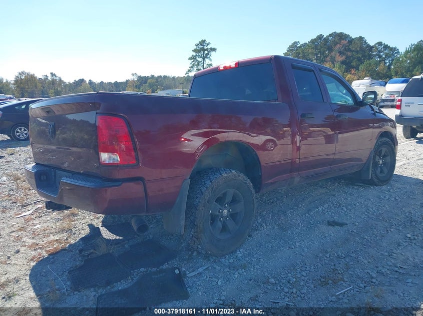 VIN 1C6RR6FG7HS847111 2017 RAM 1500 EXPRESS  4X2 6\4" BOX