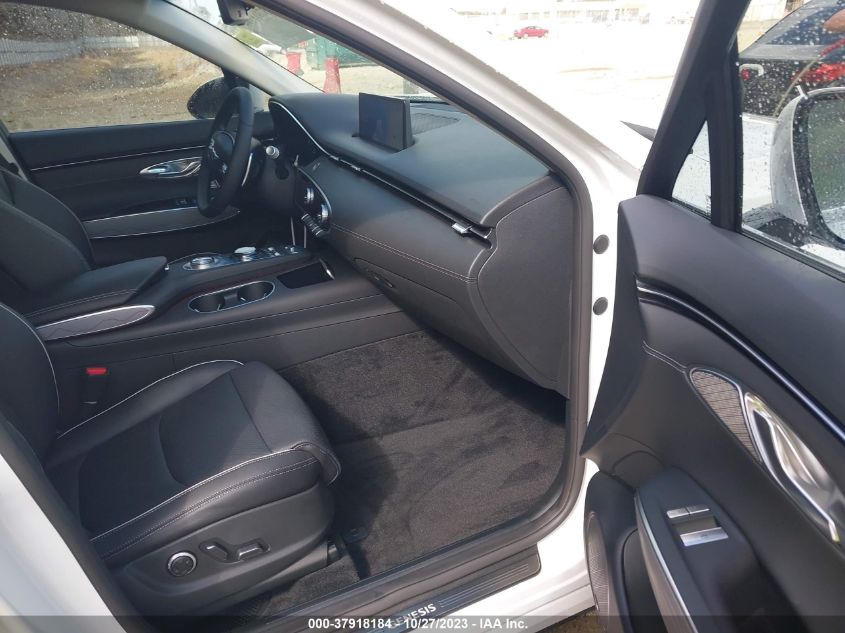 2023 GENESIS GV70 2.5T AWD KMUMADTBXPU137014