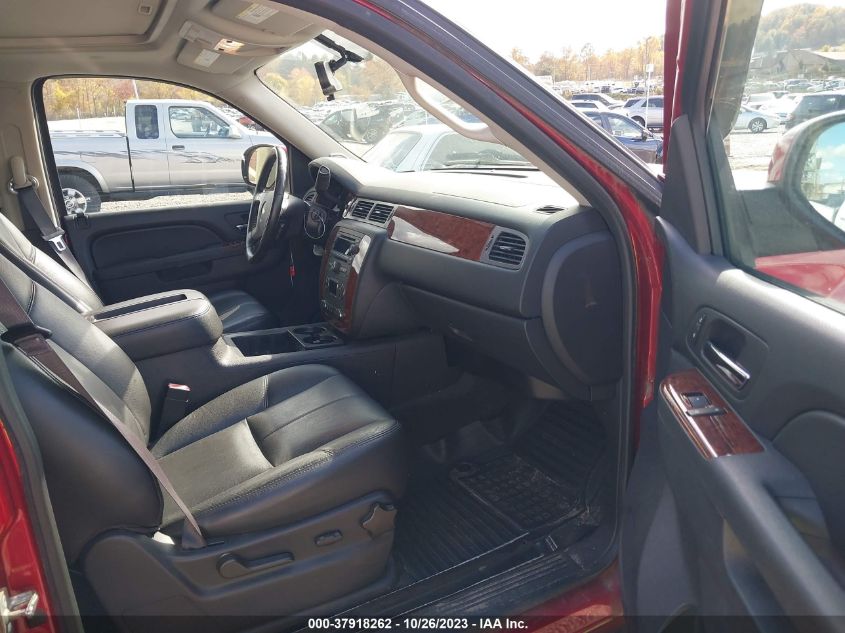 2013 CHEVROLET SUBURBAN 1500 LT 1GNSKJE73DR151678