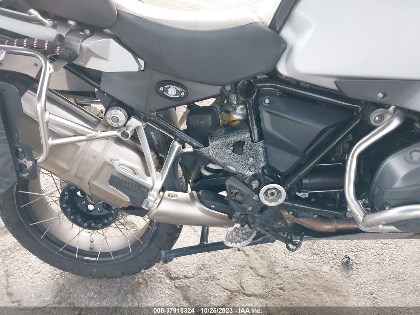 2015 BMW R1200 GS ADVENTURE WB10A1205FZ096810