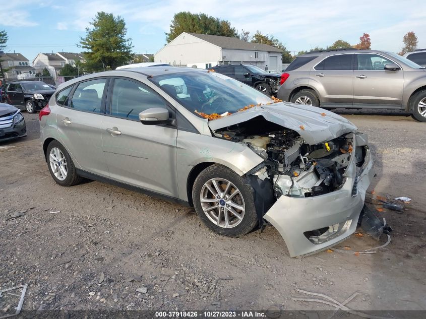 2015 FORD FOCUS SE - 1FADP3K28FL262519