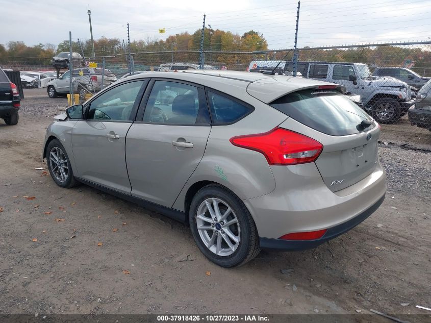 2015 FORD FOCUS SE - 1FADP3K28FL262519