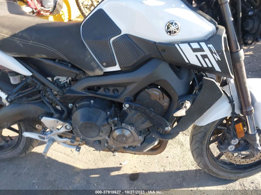 2017 YAMAHA FZ09 C JYARN53Y5HA000388