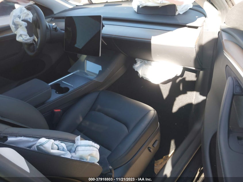 VIN 7SAYGDEE7PA113126 2023 TESLA MODEL Y