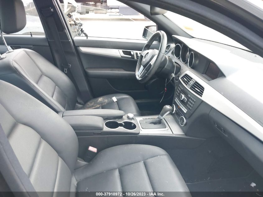 2014 MERCEDES-BENZ C-CLASS C 300 - WDDGF8AB0ER314820