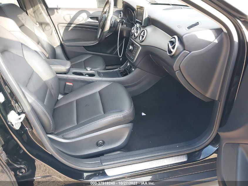 2015 MERCEDES-BENZ GLA 250 WDCTG4GB9FJ127026
