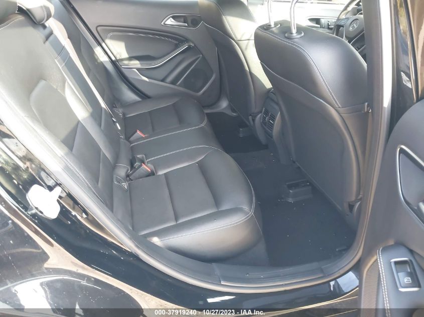 2015 MERCEDES-BENZ GLA 250 WDCTG4GB9FJ127026