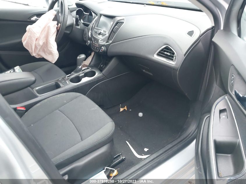 2018 CHEVROLET CRUZE LT - 1G1BE5SM6J7103349