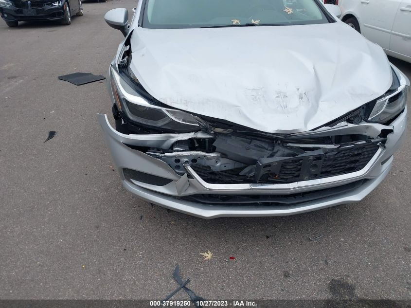 2018 CHEVROLET CRUZE LT - 1G1BE5SM6J7103349