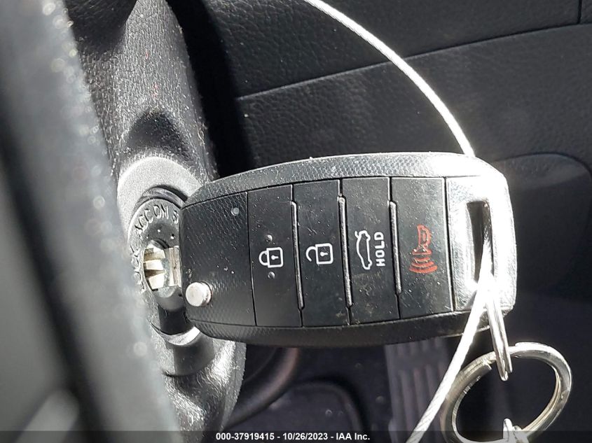 2018 KIA FORTE LX - 3KPFL4A75JE177608