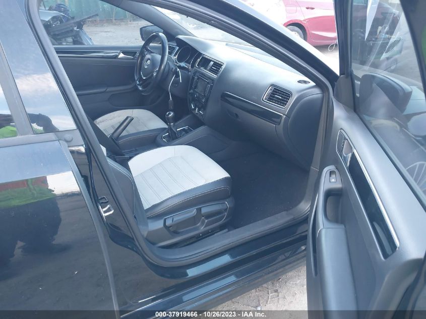 2015 VOLKSWAGEN JETTA SEDAN 1.8T SPORT 3VWB17AJ1FM223091