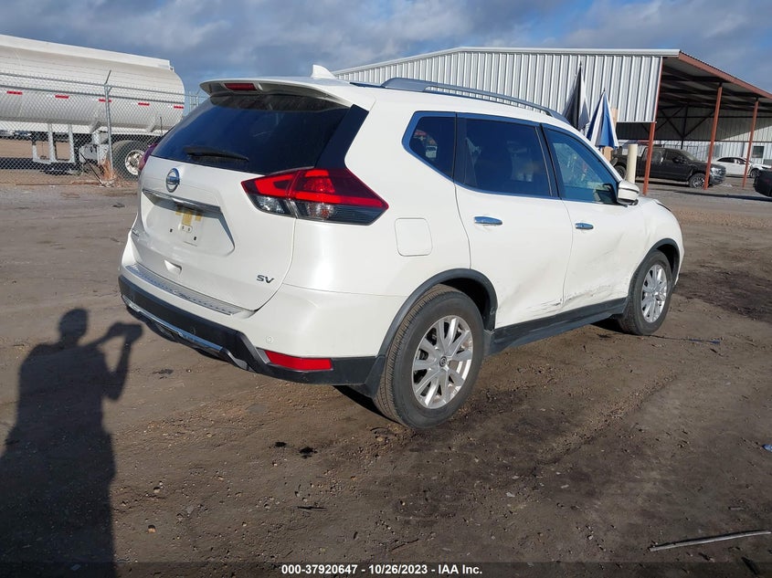 VIN JN8AT2MT5LW010587 2020 NISSAN ROGUE S/SV