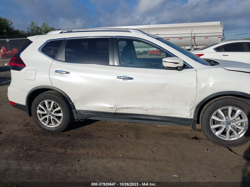 VIN JN8AT2MT5LW010587 2020 NISSAN ROGUE S/SV